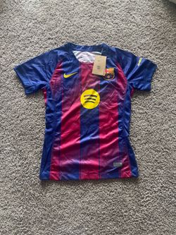 Barcelona woman jersey size small