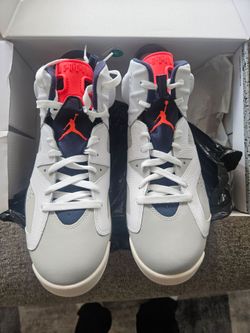 Mens Brand new, never worn. Asking for $180 or best offerRetro Jordan 6 Tinker size 10.5