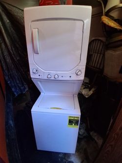GE - 3.8 Cu. Ft. Top Load Washer and 5.9 Cu. Ft. Electric Dryer Laundry Center - White