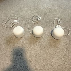 3 Google Nest WiFi Extenders