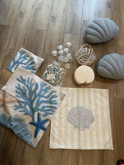 Seashell / mermaid theme
