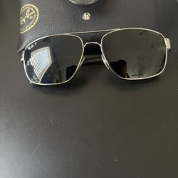 Ray Ban Sun Glasses With Case