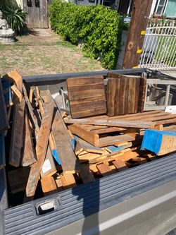 Cut pallet wood