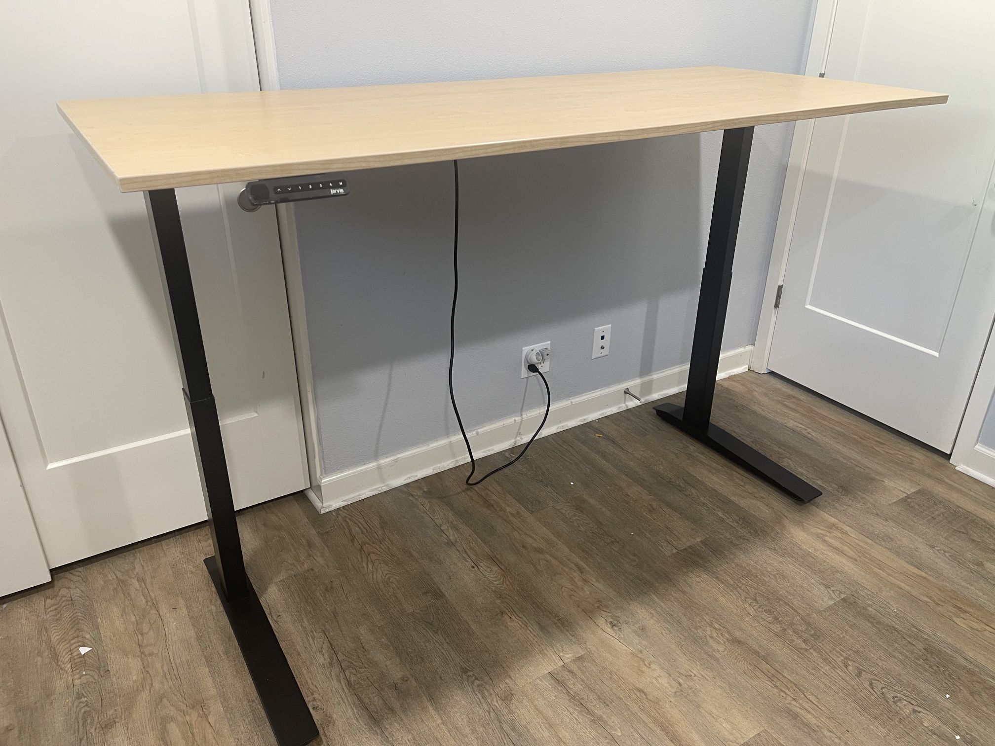 Jarvis Electric Standing Desk