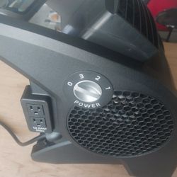 LASKO HIGH-VELICITY PIVOTING THREE-SPEED BLOWER AIR FAN UTILITY model U15617 