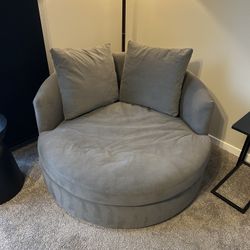 Crate And Barrel Tillie Swivel Chair