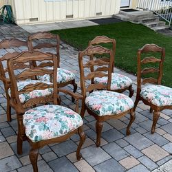 Oak dining room table and chairs