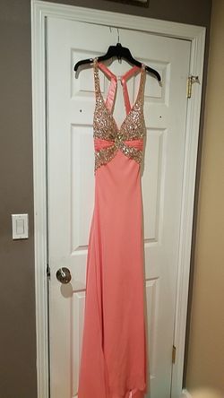 vestido color coral