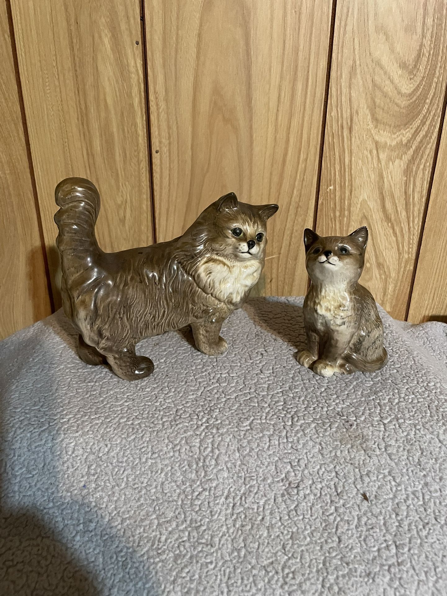 Vintage Beswick Grey Cat Set Figurines