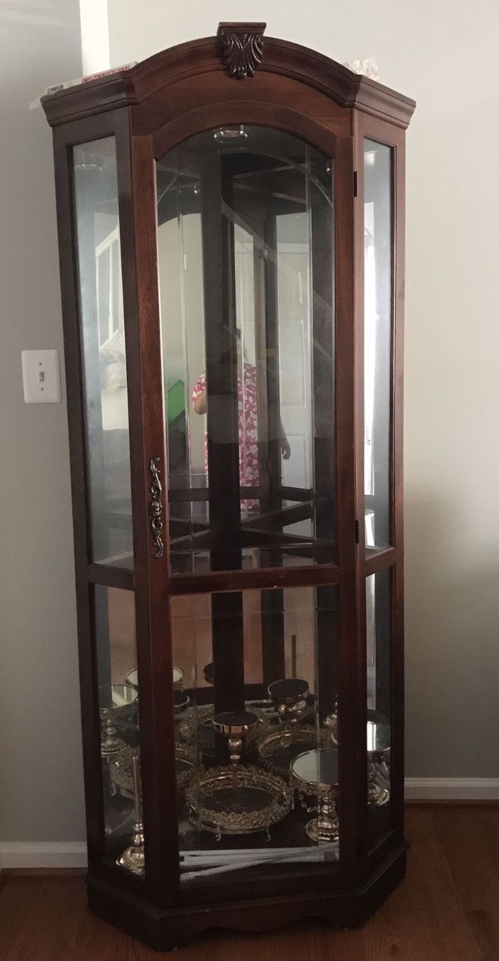 Corner Cabinet-Glass Door With Light.