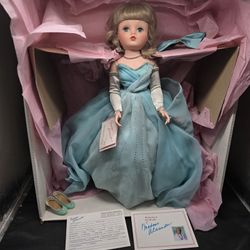 Madame Alexander Enchanted Evening Doll #2260 w/Box Shoes Hair Bow & Accessories