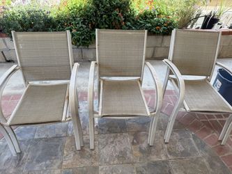 6 Outdoor Chairs