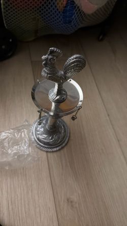 Silver Rooster Figurine Stand