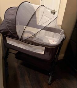 Bedside baby bassinet
