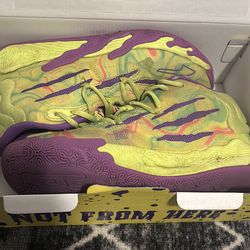 Melo basketball shoes