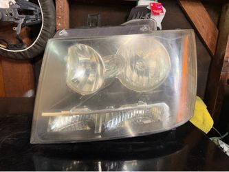 07 to 14 Chevy Tahoe & Suburban 1 Driver side headlight