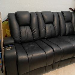 Black Dual Power Reclining Sofa (Kingvale Court)