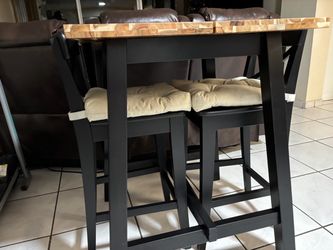 Juego de comedor IKEA, mesa y 2 sillas