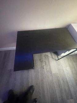 desk 40 inch- computer corner desk with power outlets