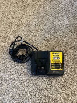 DEWALT DCB112 12V/20V Lithium-Ion Battery Charger