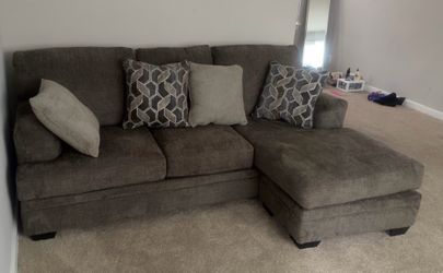 Brand New Couch - Excellent Condition