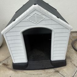 Dog House, Gray Plastic 