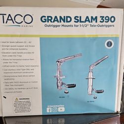 PAIR OF TACO MARINE GRAND SLAM 390 OUTRIGGER MOUNTS