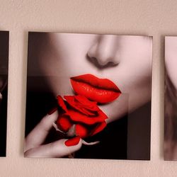 🖼️ Set de 3 Cuadros Acrílicos – Labios Rojos  💄 Arte moderno – Valor original $450 – Hoy solo $120 
