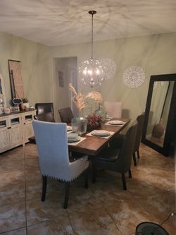 Dining room table with 8 chairs