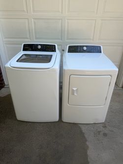 **VERY NICE FRIGIDAIRE WASHER AND DRYER SET!!**