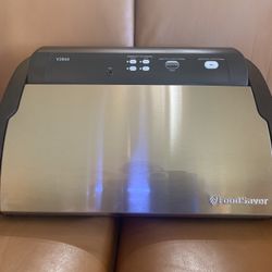 Food Saver With Extras Excellent Condition