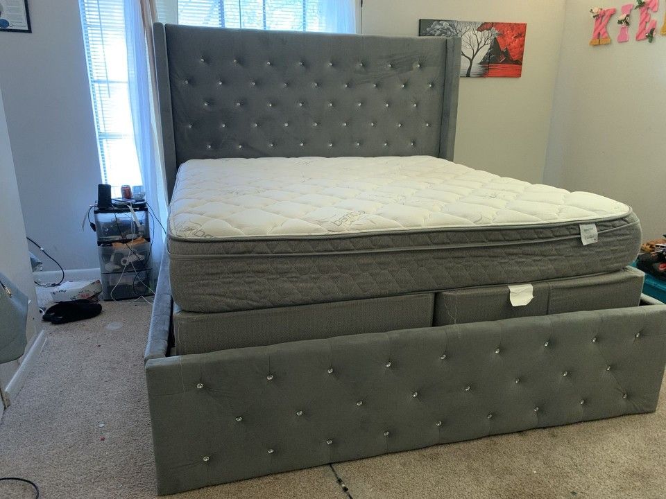 Crystal King Size Platform Bed