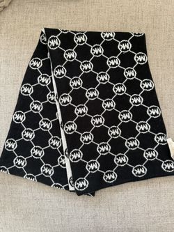 Michael Kors MK Logo Acrylic Knit Scarf