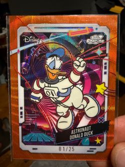 Topps Chrome Disney Astronaut Donald Duck 01/25