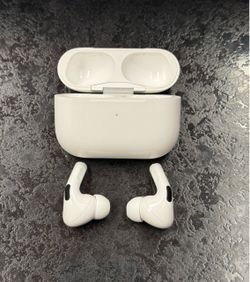 Apple AirPods Pro 1st Gen White Wireless Bluetooth Earbuds A2190