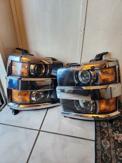 2015,2017 chevy silverado 2500 pair of headlights