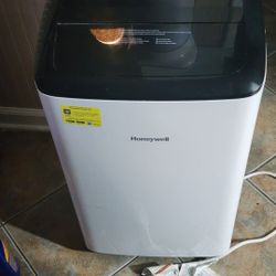 Honeywell 14000 BTU portable AC and dehumidifier