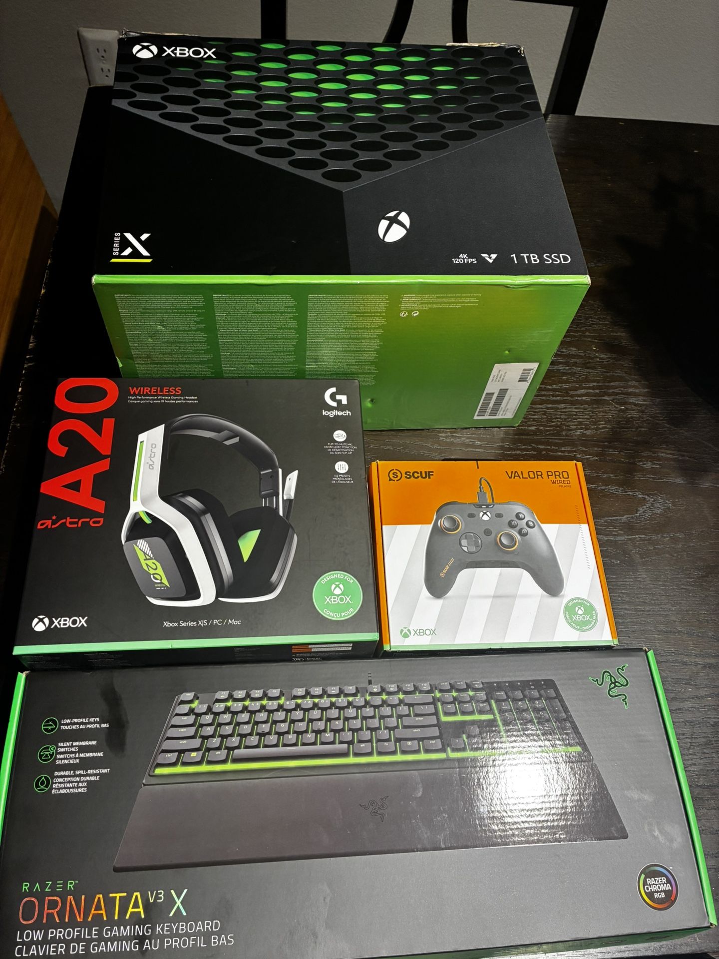 Xbox X Series (1TB) Black BUNDLE