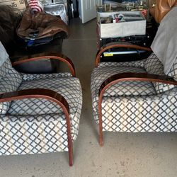 2 Accent Chairs/Recliners