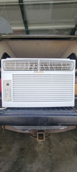 Frigidaire air conditioner.  With remote