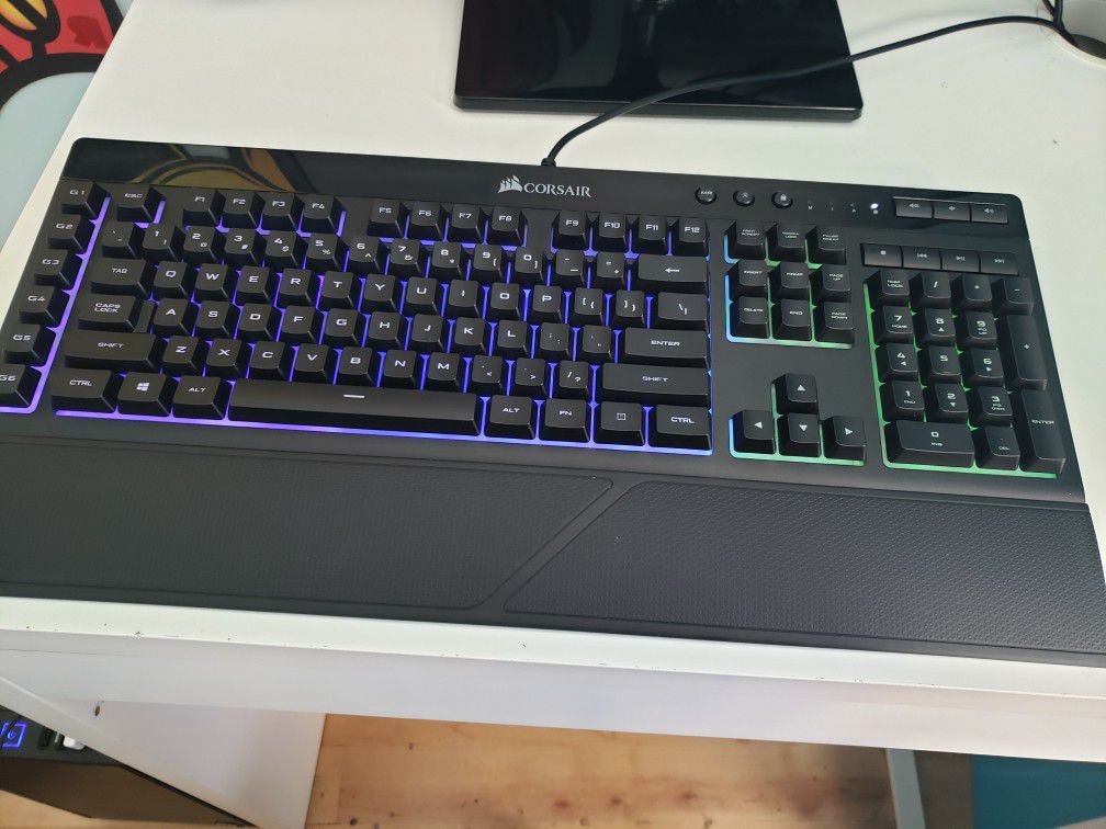Corsair k55 gaming keyboard