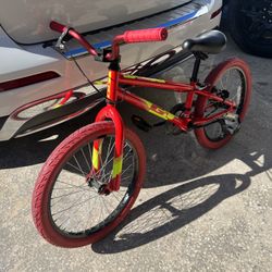 Youth GT Berm BMX Bike Like New 