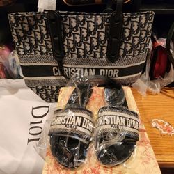 Beautiful Bag With Matching Sandles 