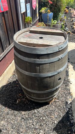 Wine barrell
