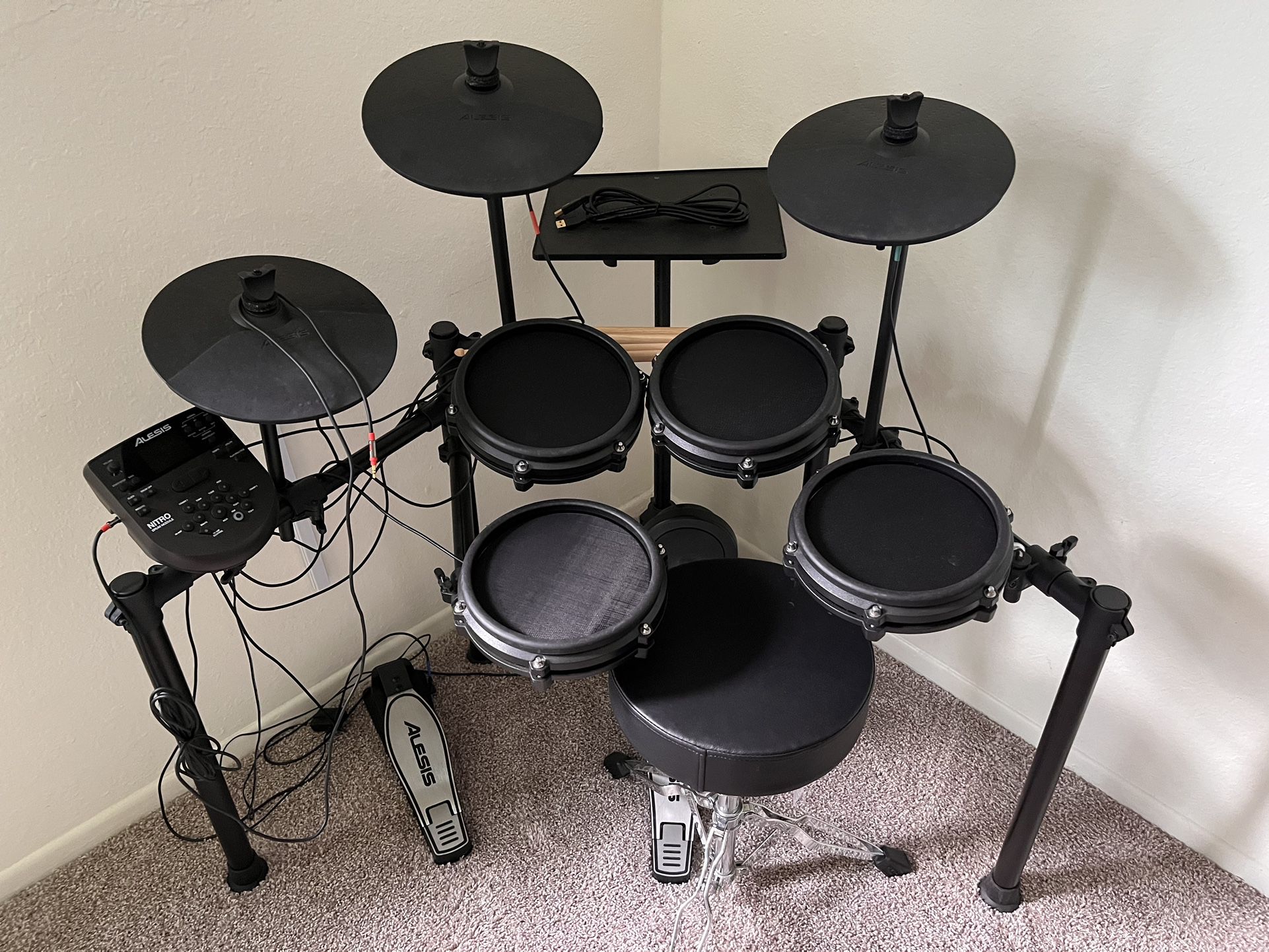 Alesis Nitro Mesh Electronic Drum Set Starter Kit