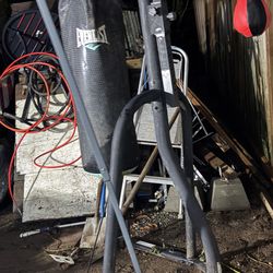 Everlast heavy bag and speed bag combo