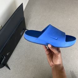 Nike Calm Slides