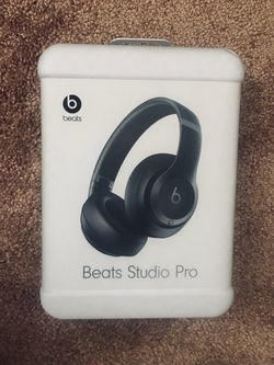 Beats Studio Pro - Black