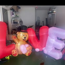 Blow Up Valentine Day  love Yard Decor 