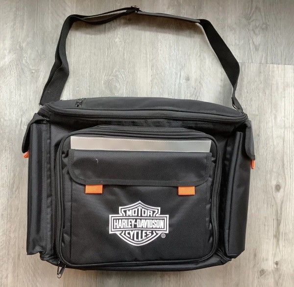 Brand New Harley-Davidson Motorcycles Picnic Set Insulated Travel Cooler Bag For 2 !.